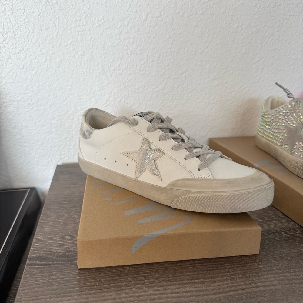 White Star Sneakers